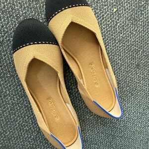 Rothy's Tan and Black Women's Flats